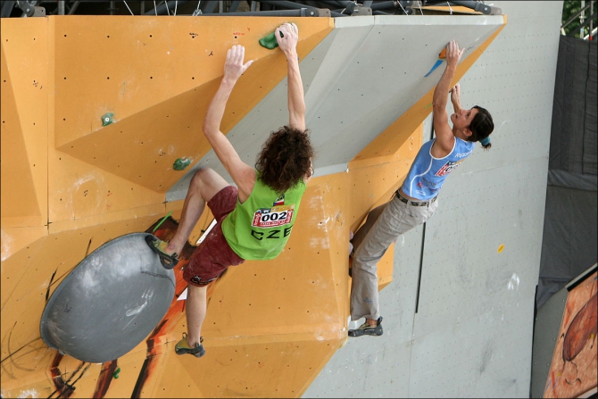 Boulder WC 2010 Moscow - очередная порция спама, Скалолазание, world cup, bouldering)
