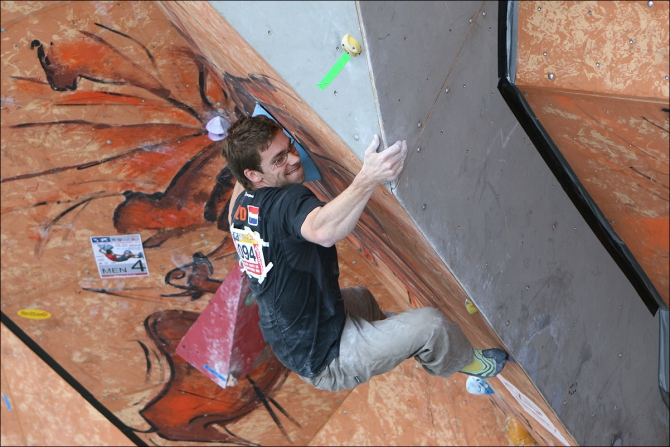 Boulder WC 2010 Moscow - очередная порция спама, Скалолазание, world cup, bouldering)