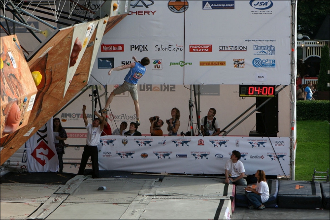 Boulder WC 2010 Moscow - очередная порция спама, Скалолазание, world cup, bouldering)