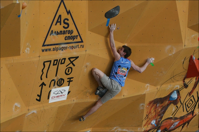 Boulder WC 2010 Moscow - очередная порция спама, Скалолазание, world cup, bouldering)