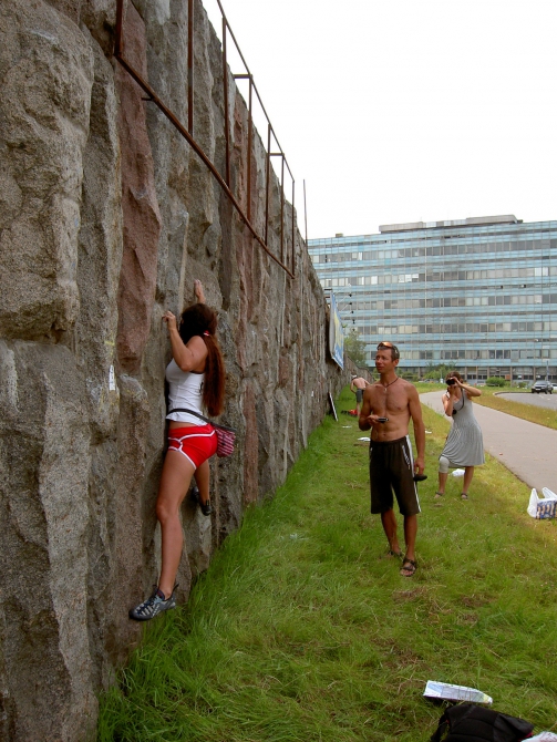 Болдер на выходных. Настоящие скалы в Москве. (Скалолазание, ожиганов, скалолазание, фестиваль, болдер в зелике 03.07.2010, зеленоград)