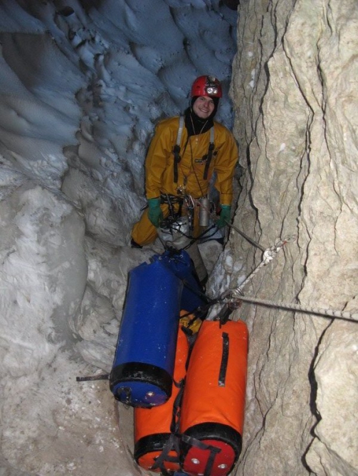 Снежная 09/10. Паводок. (Спелеология, спелеология)