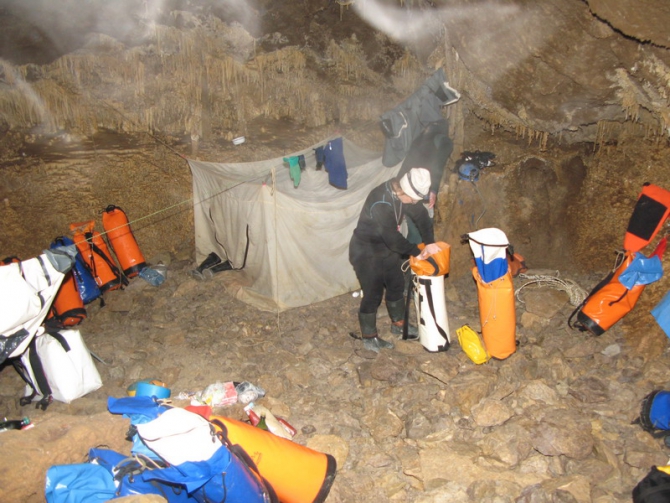 Снежная 09/10. Паводок. (Спелеология, спелеология)