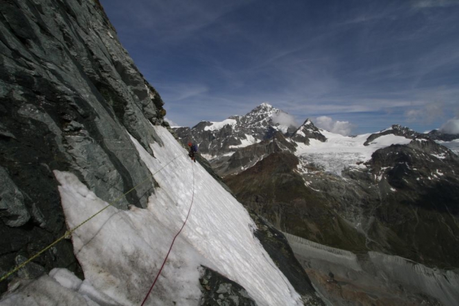 Matterhorn. Первый полет в вингсьюте. Zmutt ridge. (Альпинизм, розов)