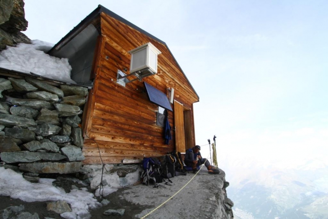 Matterhorn. Первый полет в вингсьюте. Zmutt ridge. (Альпинизм, розов)