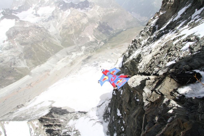 Matterhorn. Первый полет в вингсьюте. Zmutt ridge. (Альпинизм, розов)