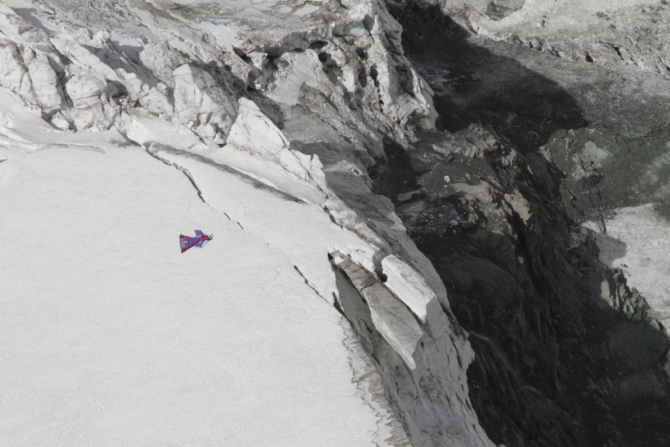 Matterhorn. Первый полет в вингсьюте. Zmutt ridge. (Альпинизм, розов)