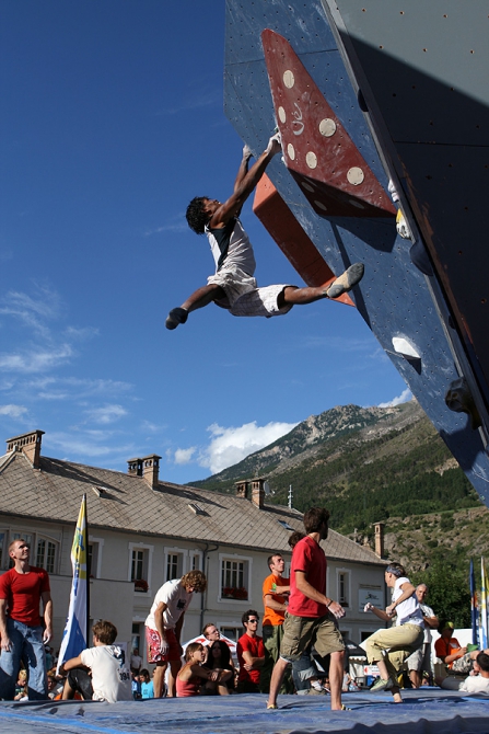 Дмитрий Шарафутдинов - победитель Tout a blocs!!! (Скалолазание, скалолазание, боулдеринг)