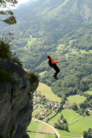 Лучший воронежский бейсер, Антон Кнестяпин, погиб в Норвегии... (BASE)