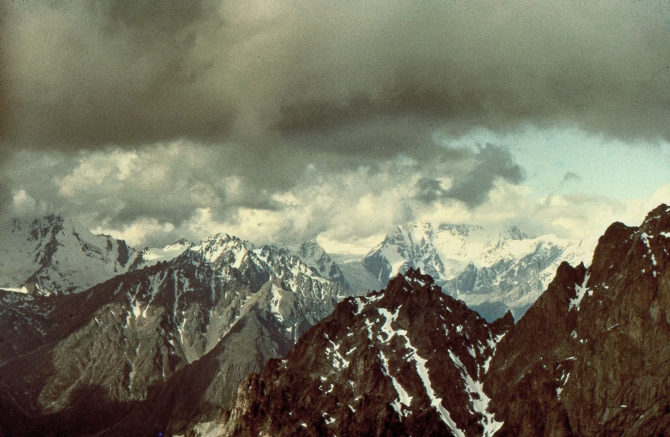 ДИГОРИЯ (слайд-фильм, часть вторая, Горный туризм, северная осетия, южная осетия, турклуб нкмз)