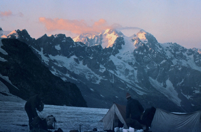 ДИГОРИЯ (слайд-фильм, часть вторая, Горный туризм, северная осетия, южная осетия, турклуб нкмз)