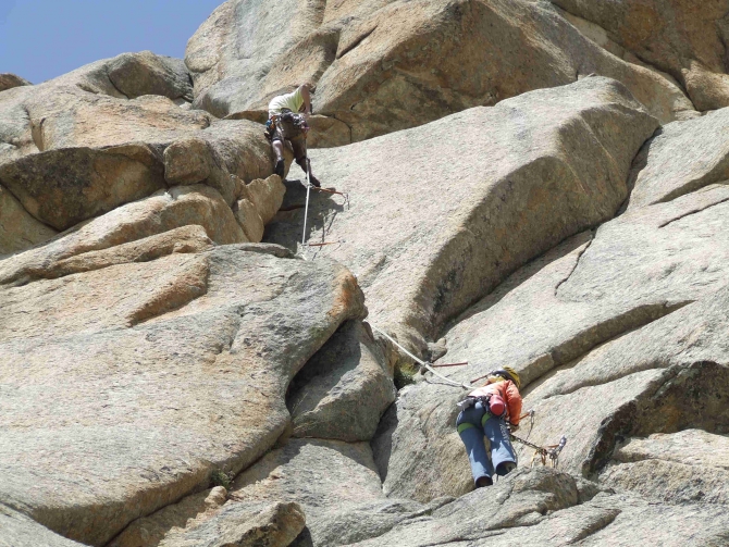 У СКАЛ ЕСТЬ ПАМЯТЬ (Альпинизм, август 2010, кубок памяти, скала никита, адырсу)