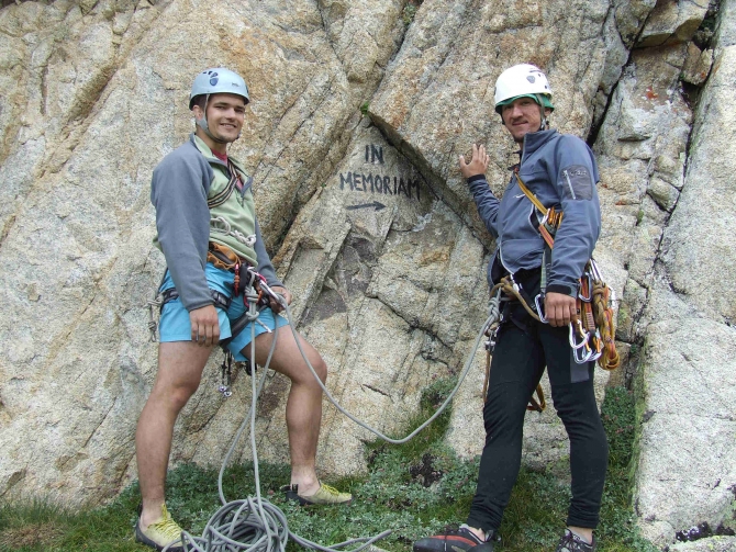 У СКАЛ ЕСТЬ ПАМЯТЬ (Альпинизм, август 2010, кубок памяти, скала никита, адырсу)