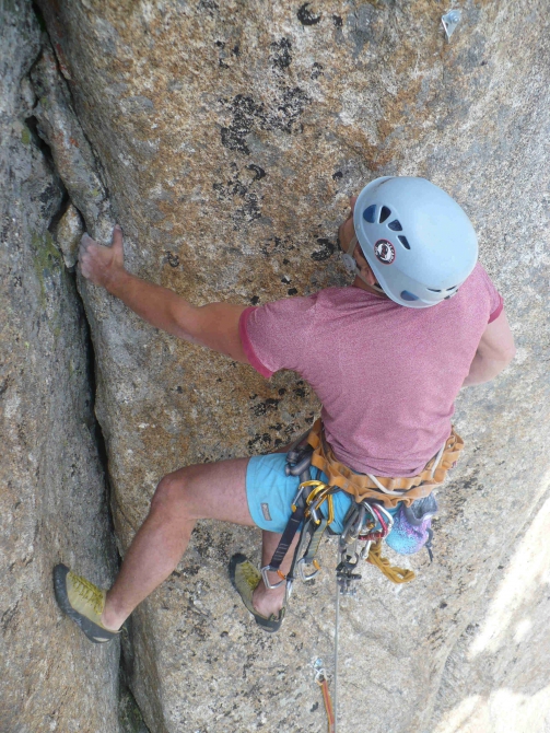 У СКАЛ ЕСТЬ ПАМЯТЬ (Альпинизм, август 2010, кубок памяти, скала никита, адырсу)