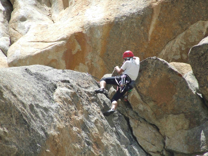 У СКАЛ ЕСТЬ ПАМЯТЬ (Альпинизм, август 2010, кубок памяти, скала никита, адырсу)