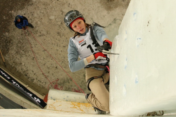 Календарь ледолазных соревнований в Москве 2010-2011 год (Ледолазание/drytoolling, скалодромы на открытом воздухе, черепаха, осенние дрозды, весенние ласточки, сосулька маи, двоеборье)