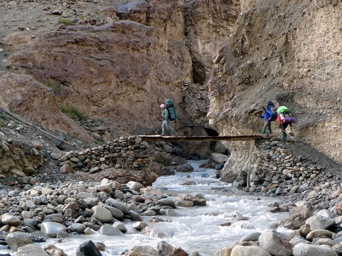 Караван. Илик - ледник Гашербрум ( Gasherbrum Glacier ). (Альпинизм, маи, каракорум, китайский каракорум, шаксгам)
