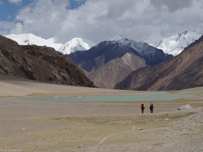 Караван. Илик - ледник Гашербрум ( Gasherbrum Glacier ). (Альпинизм, маи, каракорум, китайский каракорум, шаксгам)