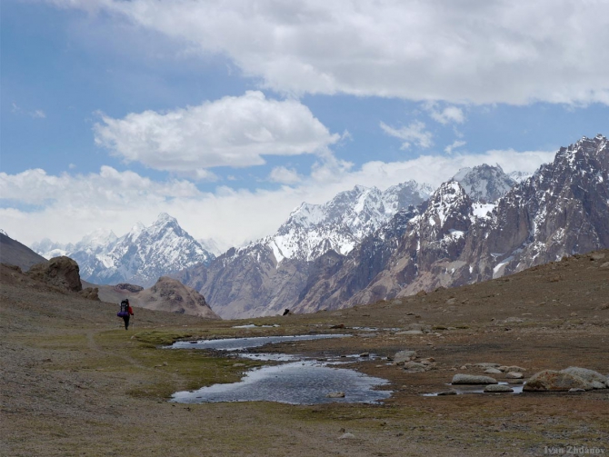 Караван. Илик - ледник Гашербрум ( Gasherbrum Glacier ). (Альпинизм, маи, каракорум, китайский каракорум, шаксгам)