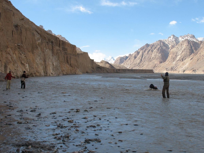 Караван. Илик - ледник Гашербрум ( Gasherbrum Glacier ). (Альпинизм, маи, каракорум, китайский каракорум, шаксгам)
