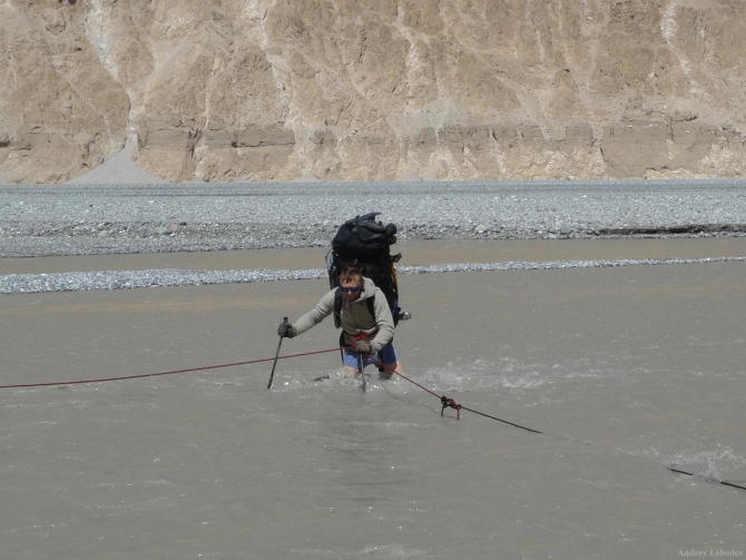 Караван. Илик - ледник Гашербрум ( Gasherbrum Glacier ). (Альпинизм, маи, каракорум, китайский каракорум, шаксгам)