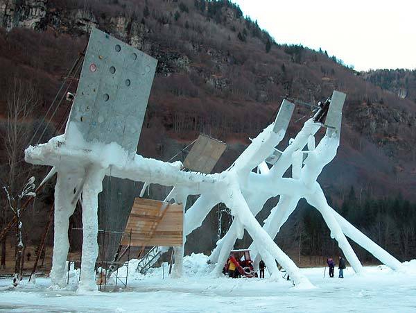 Проблема всей Европы - сделать лед. Италия не исключение. Вал Даоне (Ледолазание/drytoolling, кубок мира, ледолазание)