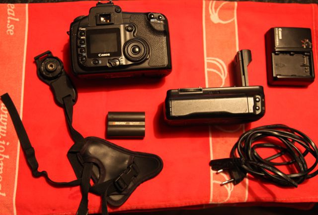 продам фотокамеру Canon EOS 20D BODY ( в мск , в хорошем состоянии) Сорри за спам