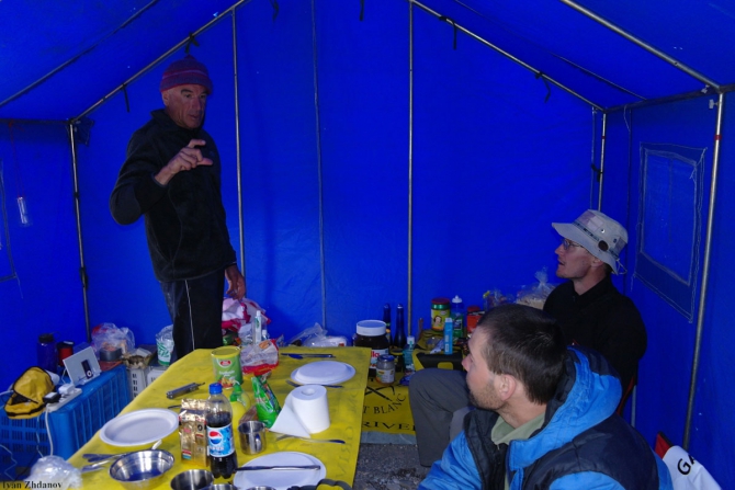 В царстве восьмитысячников. Кольцо у подножия великих вершин. (Альпинизм, маи, броуд пик, каракорум, китайский каракорум, гашербрум, хидден пик)