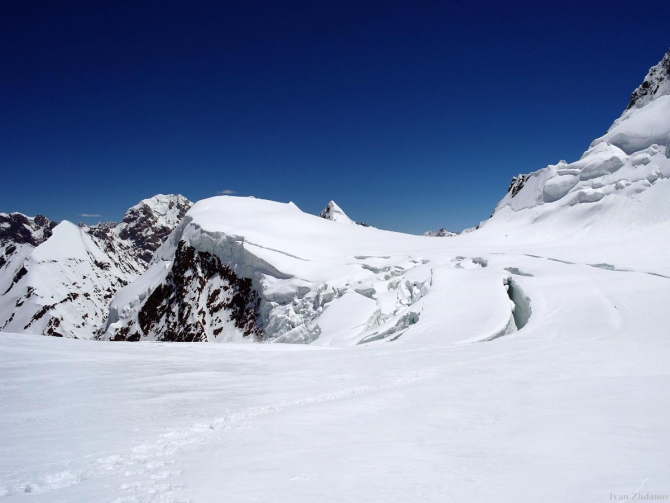 В царстве восьмитысячников. Кольцо у подножия великих вершин. (Альпинизм, маи, броуд пик, каракорум, китайский каракорум, гашербрум, хидден пик)