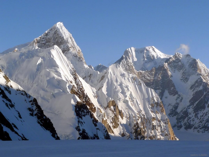 В царстве восьмитысячников. Кольцо у подножия великих вершин. (Альпинизм, маи, броуд пик, каракорум, китайский каракорум, гашербрум, хидден пик)