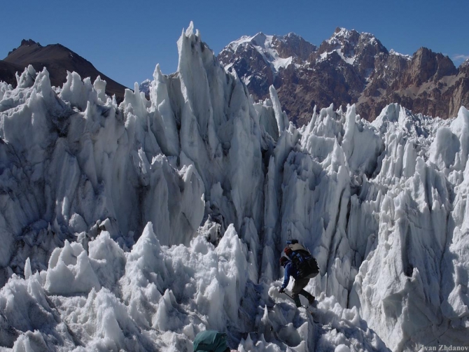 Номинанты премии Risk.ru-2010: Экспедиция МАИ в Китайский Каракорум! (Горный туризм, путешествия, восхождения, outdoor-проекты, горы, хрустальный пик)
