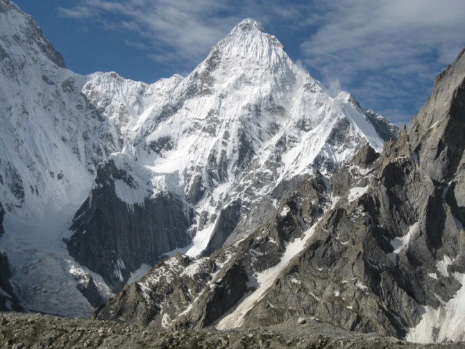 Юго-восточная стена массива K7 West: вершина 6300. Такого еще не было или permanent shower. (Альпинизм, колтунов, к7, charakusa, фасил, иванов, чаракуза, пакистан)