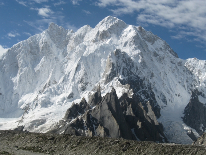 Юго-восточная стена массива K7 West: вершина 6300. Такого еще не было или permanent shower. (Альпинизм, колтунов, к7, charakusa, фасил, иванов, чаракуза, пакистан)