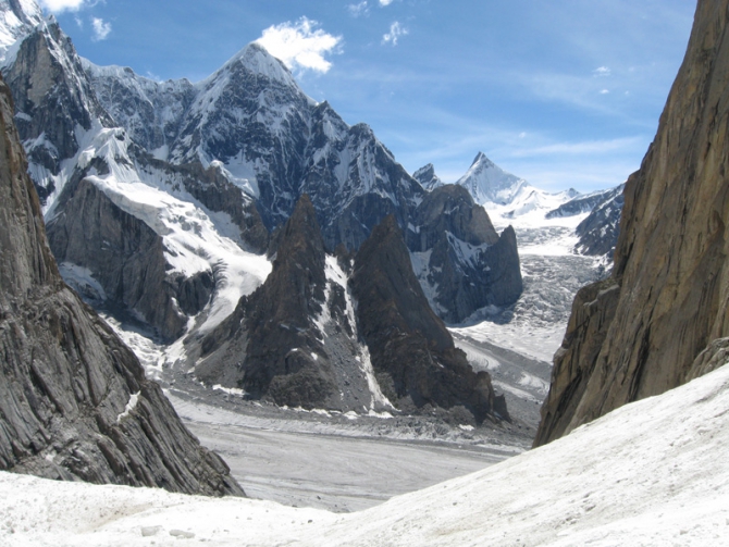 Юго-восточная стена массива K7 West: вершина 6300. Такого еще не было или permanent shower. (Альпинизм, колтунов, к7, charakusa, фасил, иванов, чаракуза, пакистан)