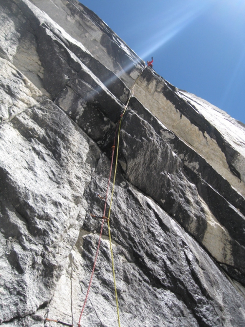 Юго-восточная стена массива K7 West: вершина 6300. Такого еще не было или permanent shower. (Альпинизм, колтунов, к7, charakusa, фасил, иванов, чаракуза, пакистан)