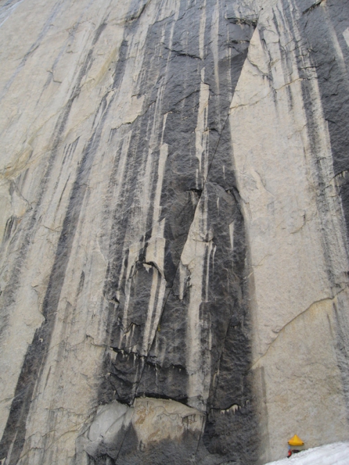 Юго-восточная стена массива K7 West: вершина 6300. Такого еще не было или permanent shower. (Альпинизм, колтунов, к7, charakusa, фасил, иванов, чаракуза, пакистан)