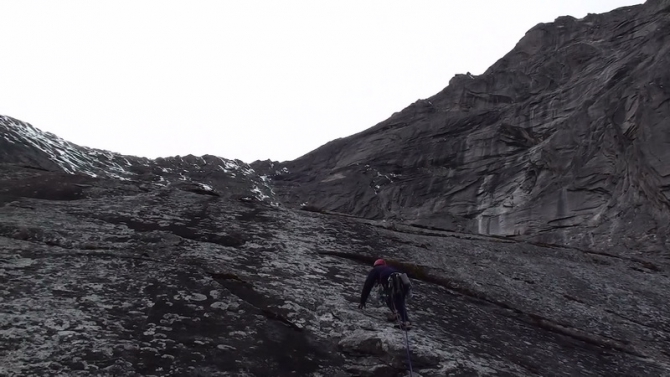 Номинанты Хрустального пика-2010: Селестал по левому ребру Восточной стены (Альпинизм, outdoor-проекты, хрустальный пик, восхождения, события, risk.ru)