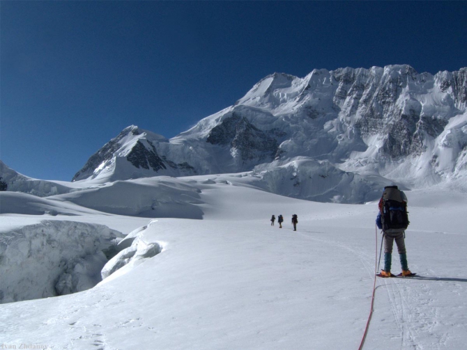 Номинанты премии Risk.ru-2010: Экспедиция МАИ в Китайский Каракорум! (Горный туризм, путешествия, восхождения, outdoor-проекты, горы, хрустальный пик)