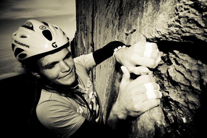 Номинанты премии Risk.ru-2010: "Мачомбо" на Морчеке свободным лазаньем... (Альпинизм, outdoor-проекты, хрустальный пик, восхождения, события)