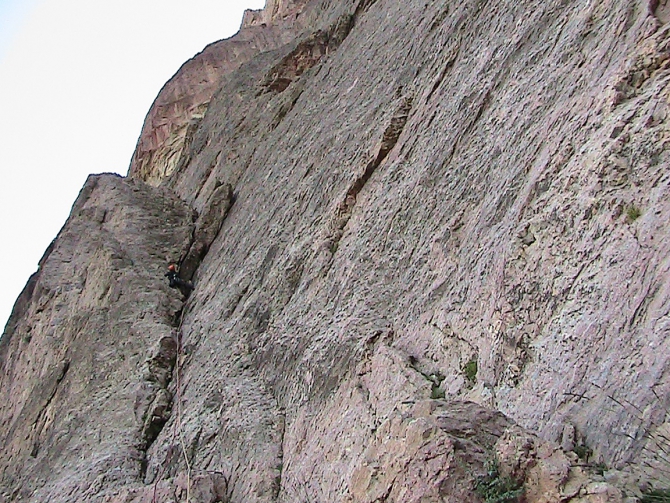 Номинанты Хрустального пика-2010: Ерыдаг по маршруту Воронина свободным лазаньем (Альпинизм, outdoor-проекты, хрустальный пик, восхождения, события, risk.ru)