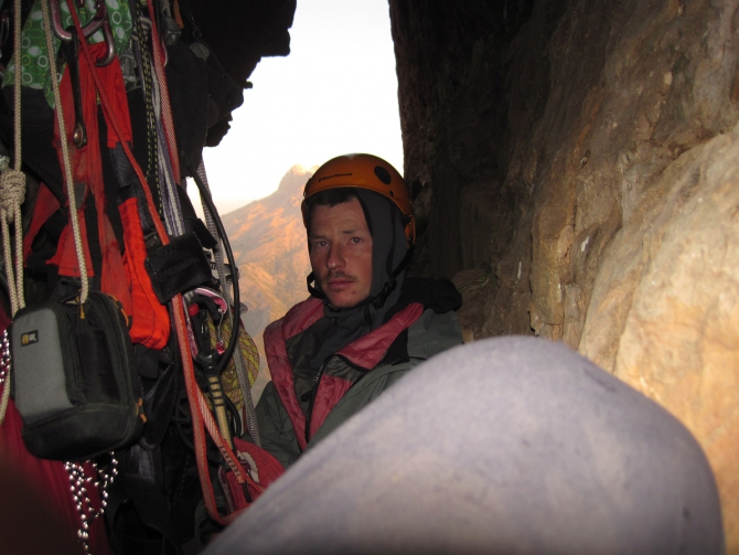 Номинанты Хрустального пика-2010: Ерыдаг по маршруту Воронина свободным лазаньем (Альпинизм, outdoor-проекты, хрустальный пик, восхождения, события, risk.ru)
