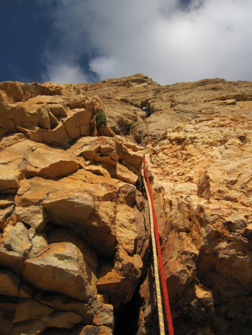 Номинанты Хрустального пика-2010: Ерыдаг по маршруту Воронина свободным лазаньем (Альпинизм, outdoor-проекты, хрустальный пик, восхождения, события, risk.ru)