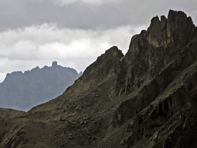 Кавказ осенний. Фотоальбом (Горный туризм, чунгурджар, учкуланичи, терксол, тырмен, узункол, гвандра, мырды, осень, шхельда, приэльбрусье, горы, джалпаккол)