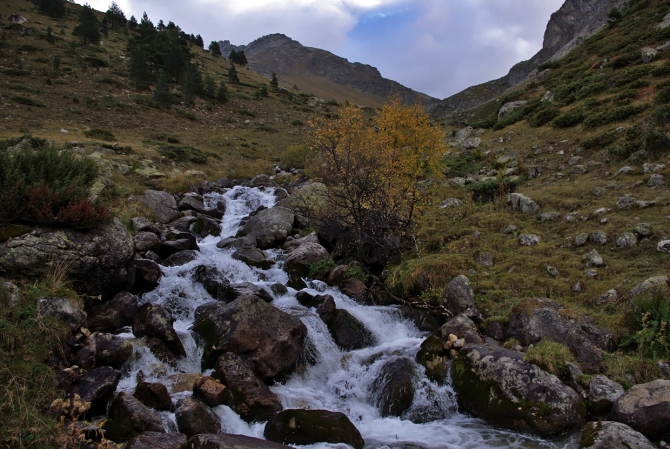 Кавказ осенний. Фотоальбом (Горный туризм, чунгурджар, учкуланичи, терксол, тырмен, узункол, гвандра, мырды, осень, шхельда, приэльбрусье, горы, джалпаккол)