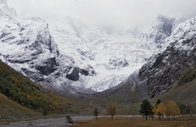 Кавказ осенний. Фотоальбом (Горный туризм, чунгурджар, учкуланичи, терксол, тырмен, узункол, гвандра, мырды, осень, шхельда, приэльбрусье, горы, джалпаккол)