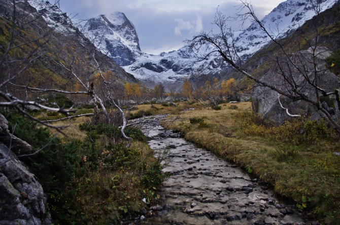 Кавказ осенний. Фотоальбом (Горный туризм, чунгурджар, учкуланичи, терксол, тырмен, узункол, гвандра, мырды, осень, шхельда, приэльбрусье, горы, джалпаккол)