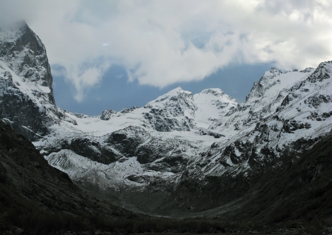 Кавказ осенний. Фотоальбом (Горный туризм, чунгурджар, учкуланичи, терксол, тырмен, узункол, гвандра, мырды, осень, шхельда, приэльбрусье, горы, джалпаккол)
