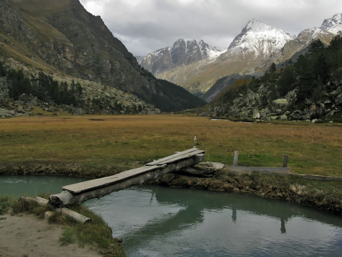 Кавказ осенний. Фотоальбом (Горный туризм, чунгурджар, учкуланичи, терксол, тырмен, узункол, гвандра, мырды, осень, шхельда, приэльбрусье, горы, джалпаккол)