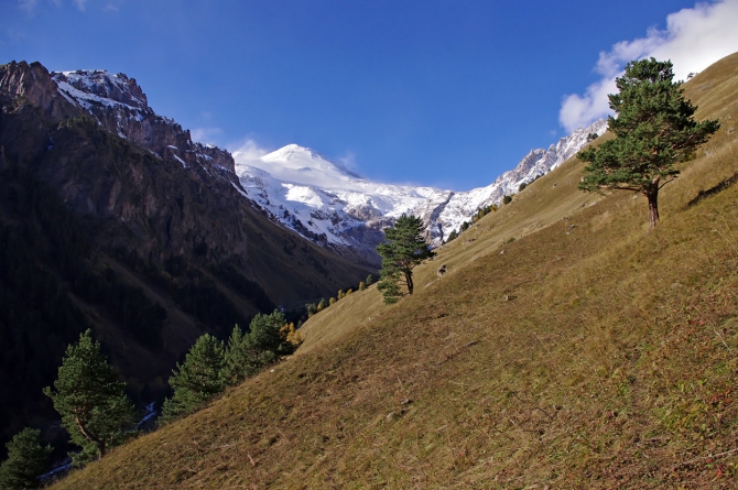 Кавказ осенний. Фотоальбом (Горный туризм, чунгурджар, учкуланичи, терксол, тырмен, узункол, гвандра, мырды, осень, шхельда, приэльбрусье, горы, джалпаккол)