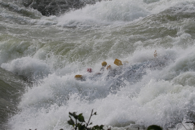 Ох, не слабо, братцы... (Путешествия, нил, джинджа.третий полюс, уганда, рафтинг, адрифт)